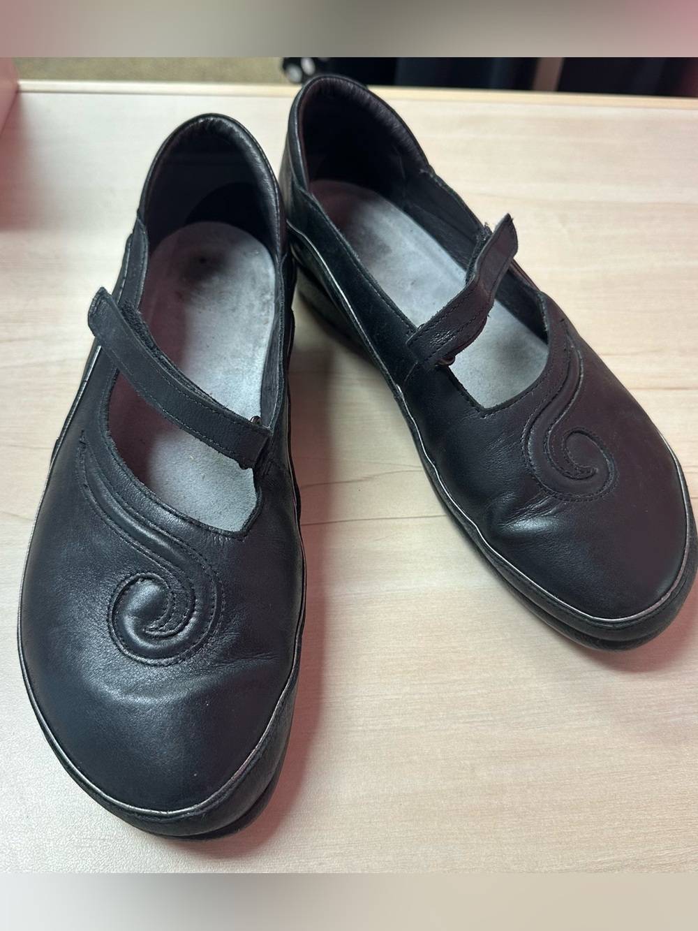 Naot Women’s Black Mary Jane Comfort Flats